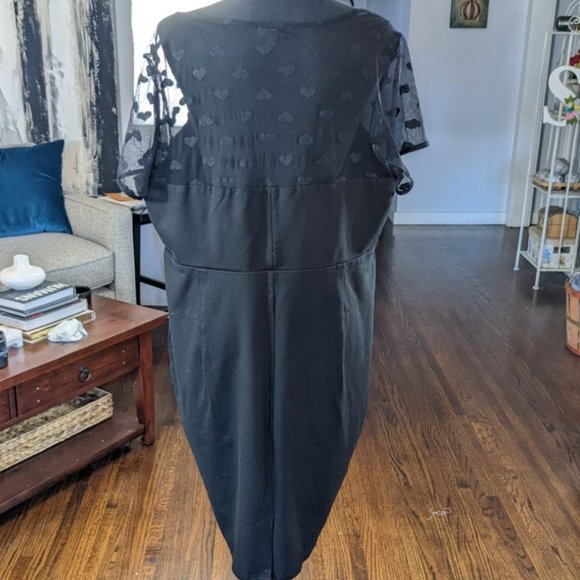 Torrid Black Heart Mesh Yoke Ponte Sheath Dress - 20 - Picture 5 of 12
